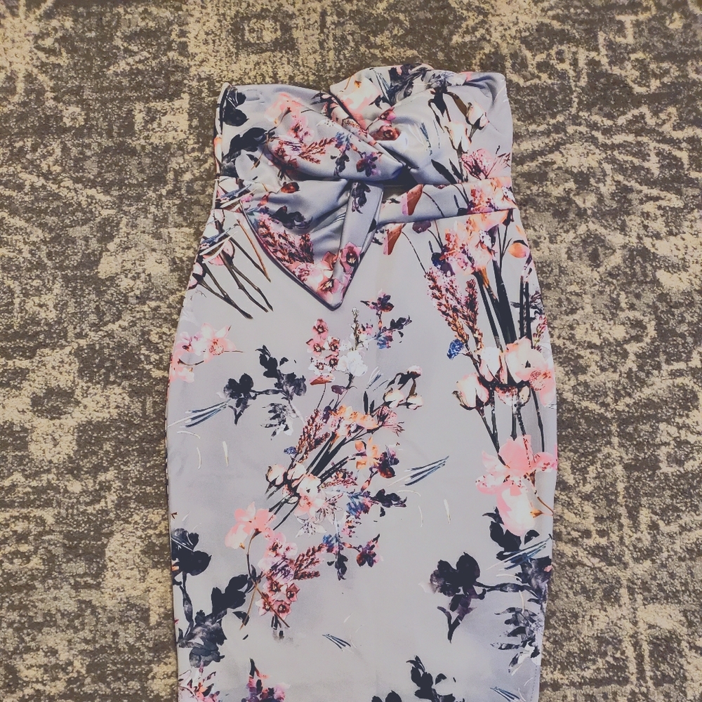 PRETTYLITTLETHING Midi Floral Dress